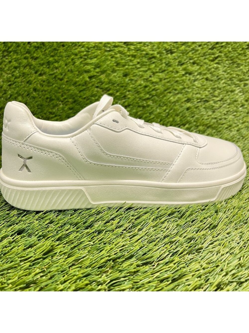 Flux Footwear Adapt Leather Trainer White Womens Size 8 Athletic Shoes Sneakers